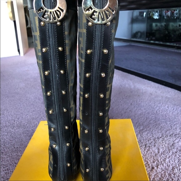 Authentic Fendi monogram full length zippered boot - Picture 2 of 8